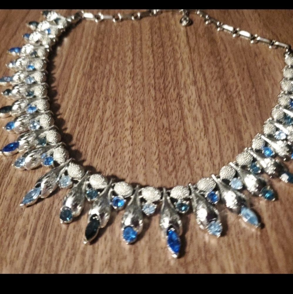 Necklace - Picture 3 of 3